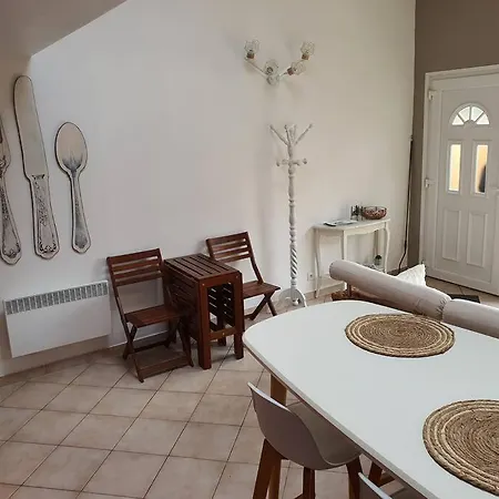 Сasa de vacaciones Charmante Maison 1 Avec Terrasse N'1 *