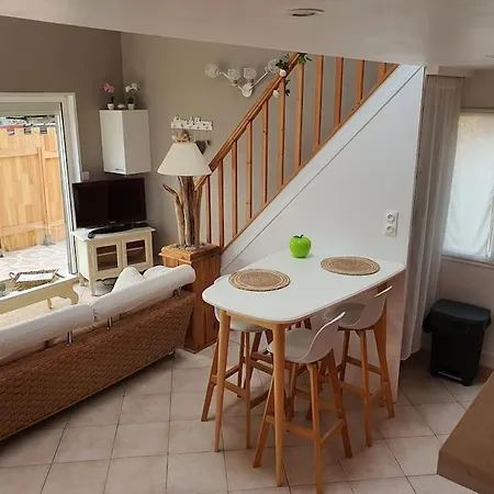 Сasa de vacaciones Charmante Maison 1 Avec Terrasse N'1 *